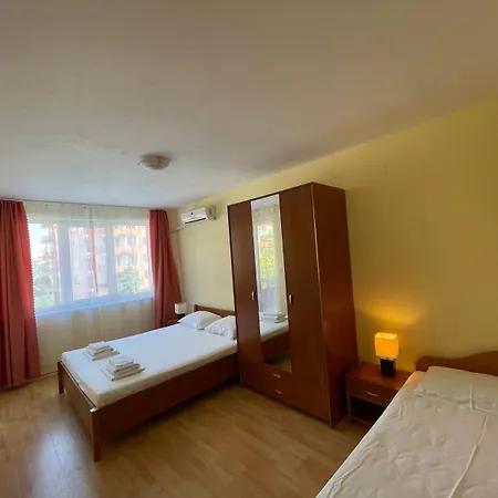 Noks Sp Apartments-elenite Lejlighed *