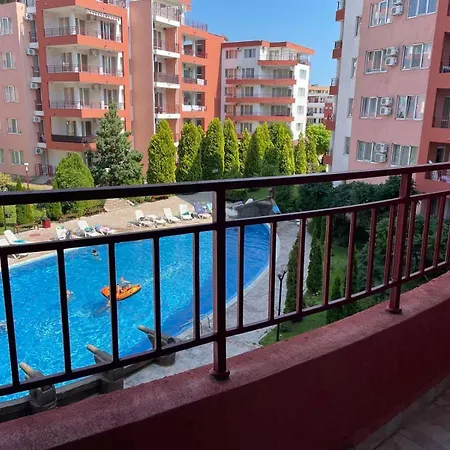 Noks Sp Apartments-elenite Lejlighed